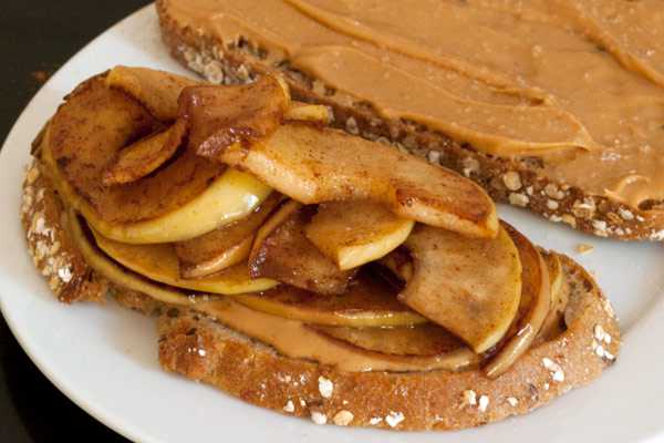 Grilled Apple Peanut Butter Sandwich | Kids Recipe | Zedua.com