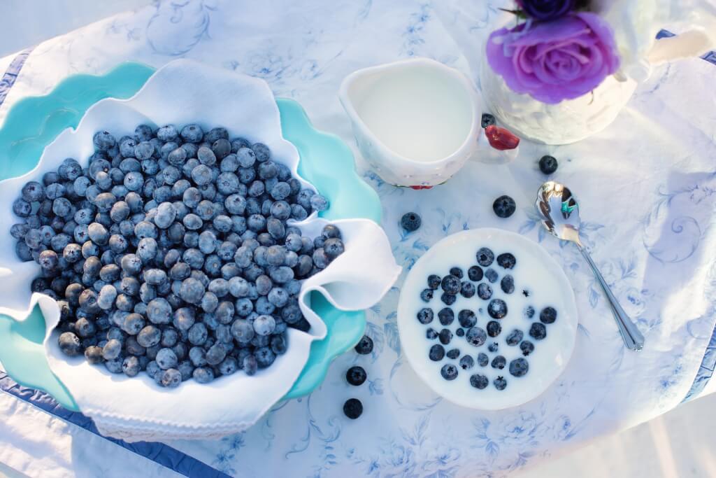 Blueberries - brain-boosting foods